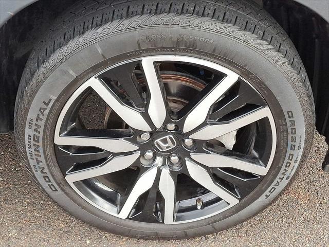 used 2022 Honda Pilot car, priced at $39,995