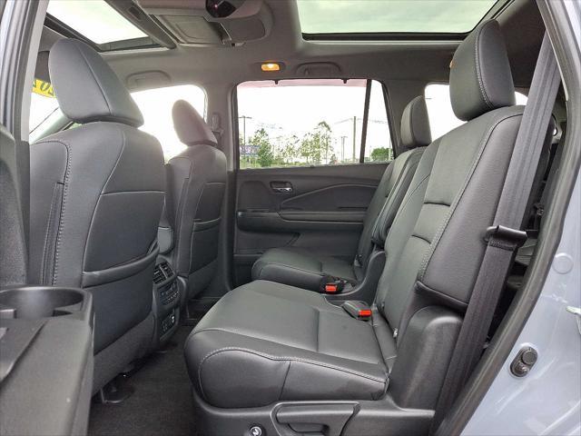 used 2022 Honda Pilot car, priced at $39,995