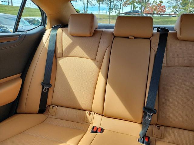 used 2024 Lexus ES 300h car, priced at $44,900