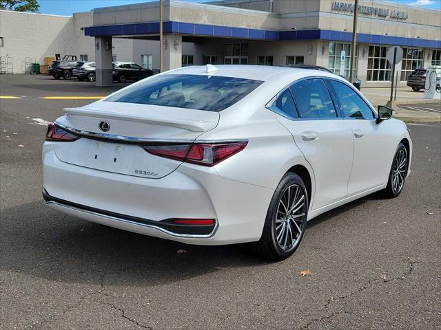 used 2024 Lexus ES 300h car, priced at $44,900