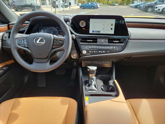 used 2024 Lexus ES 300h car, priced at $44,900