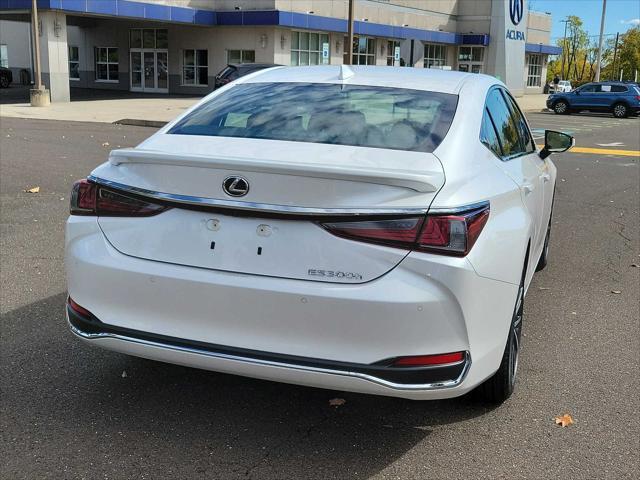 used 2024 Lexus ES 300h car, priced at $44,900