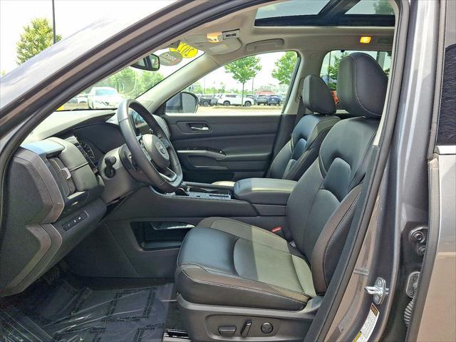 used 2022 Nissan Pathfinder car, priced at $33,187