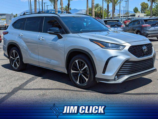 used 2021 Toyota Highlander car, priced at $33,498