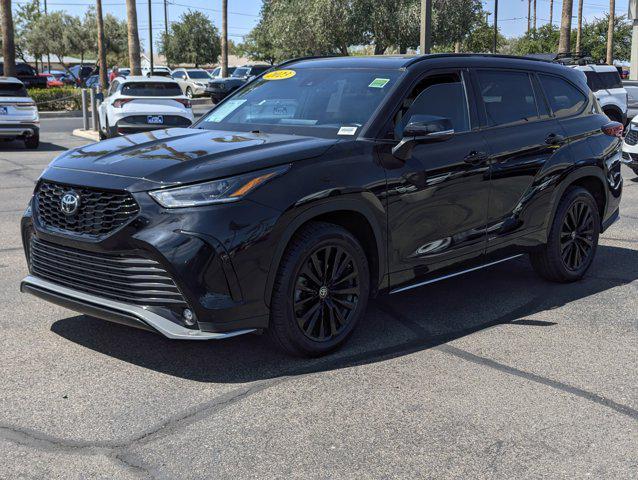 used 2023 Toyota Highlander car, priced at $44,999