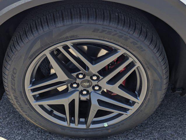 new 2025 Ford Explorer car, priced at $57,817