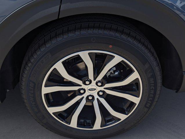 new 2025 Ford Explorer car, priced at $46,685
