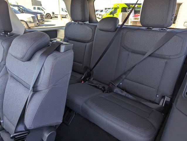 new 2025 Ford Expedition car, priced at $65,980