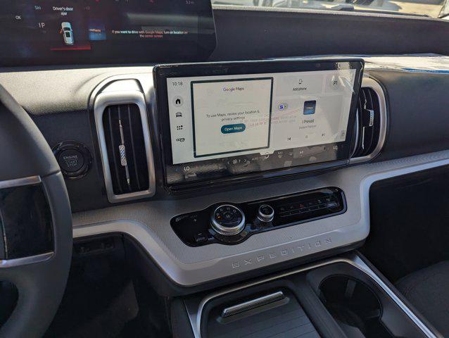 new 2025 Ford Expedition car, priced at $65,980