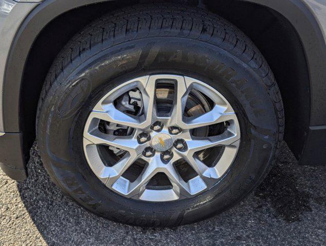 used 2021 Chevrolet Traverse car, priced at $32,999