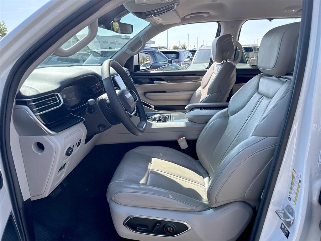 used 2022 Jeep Wagoneer car, priced at $40,789
