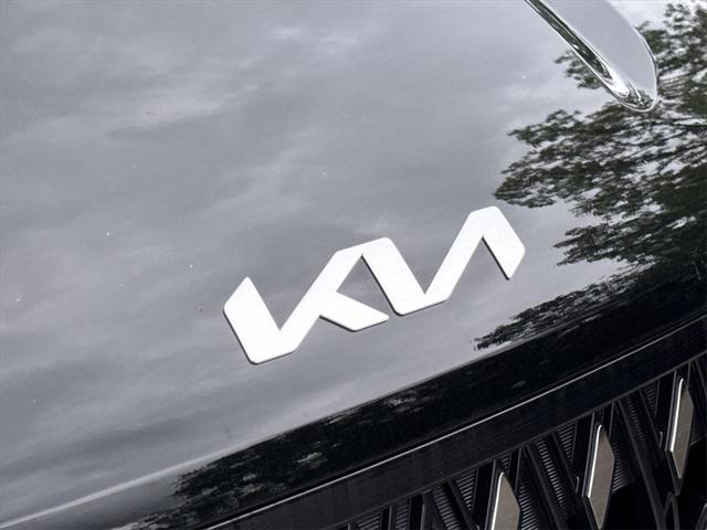 new 2025 Kia Carnival car, priced at $42,385