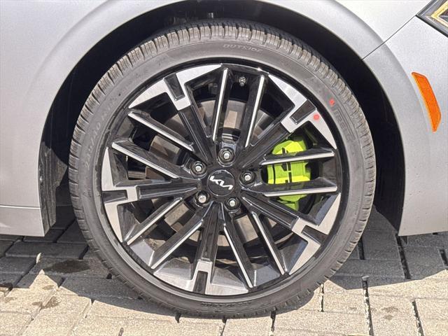 new 2025 Kia K5 car, priced at $33,578