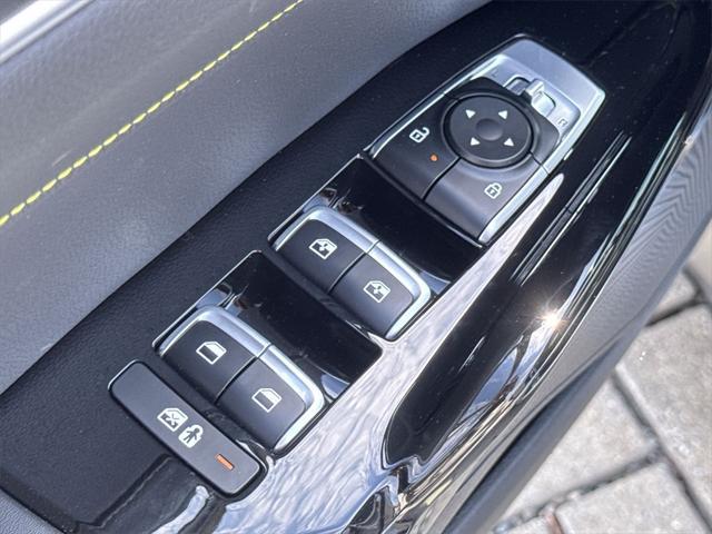 new 2025 Kia K5 car, priced at $33,578