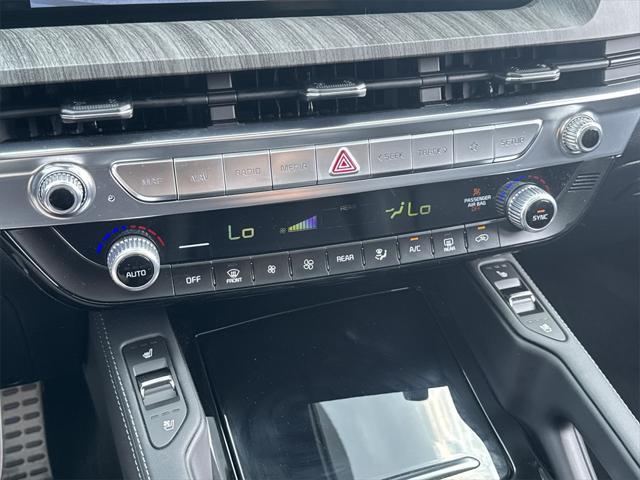used 2024 Kia Telluride car, priced at $41,005