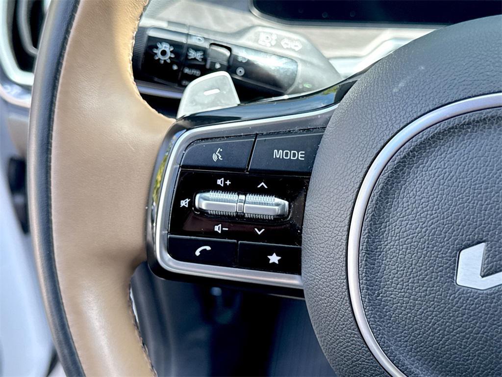 used 2025 Kia Sorento car, priced at $39,941