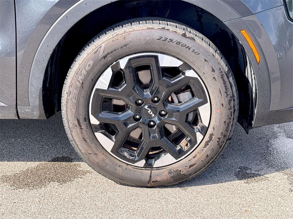used 2024 Kia Sorento car, priced at $27,264