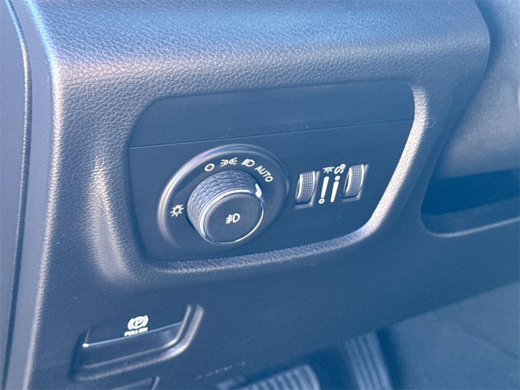 used 2022 Jeep Grand Cherokee L car, priced at $33,684
