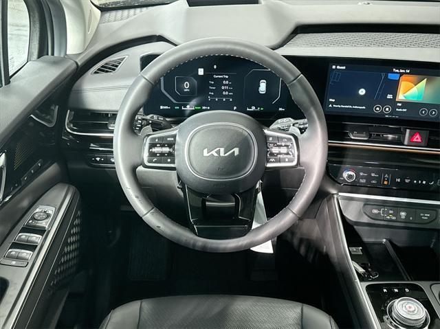 new 2025 Kia Carnival Hybrid car, priced at $54,965