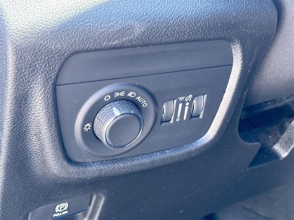 used 2024 Jeep Grand Cherokee L car, priced at $29,457