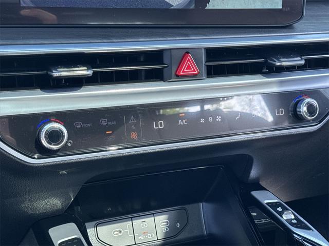 new 2025 Kia Sorento car, priced at $46,874