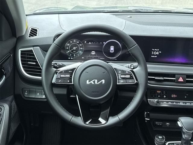 new 2025 Kia Seltos car, priced at $30,408