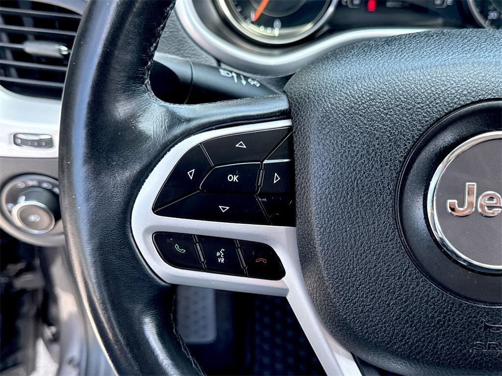 used 2018 Jeep Cherokee car, priced at $13,110