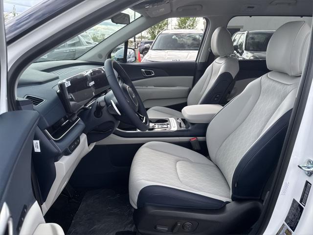 new 2025 Kia Carnival Hybrid car, priced at $44,678
