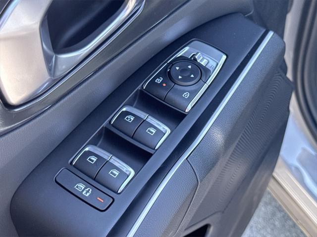 new 2025 Kia Sorento car, priced at $36,044