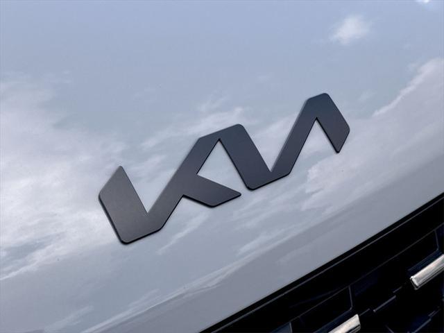new 2026 Kia Carnival Hybrid car, priced at $53,612