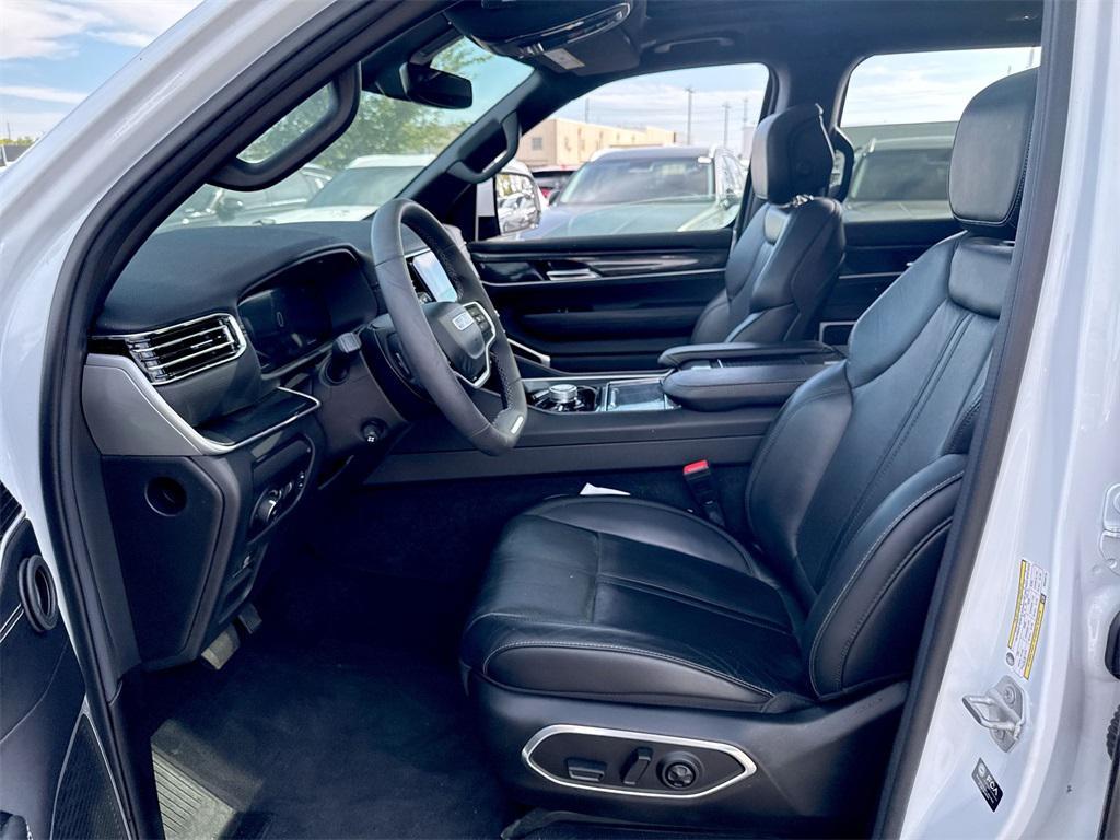 used 2022 Jeep Wagoneer car, priced at $47,168