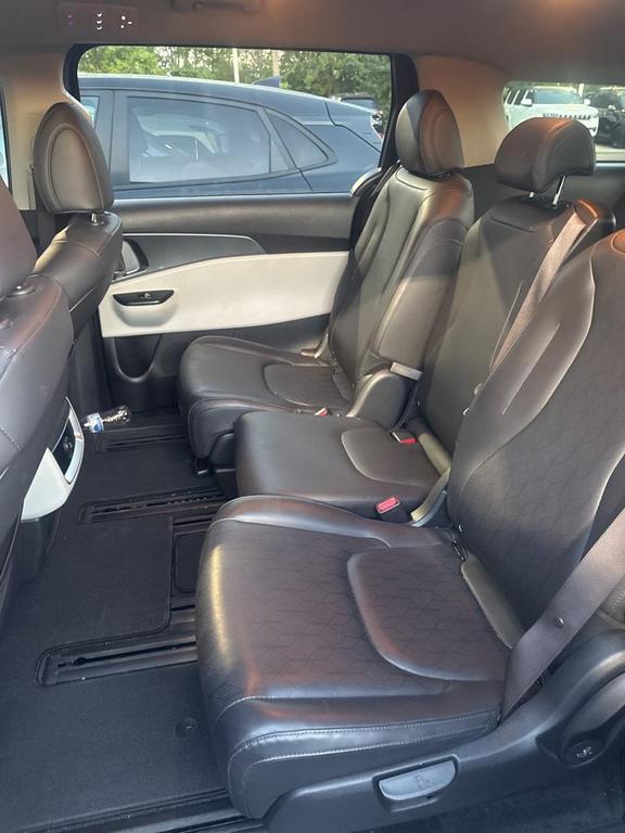 used 2023 Kia Carnival car, priced at $25,605