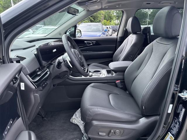 new 2025 Kia Carnival Hybrid car, priced at $55,291