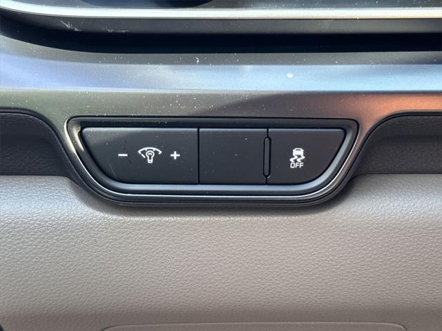 new 2025 Kia Carnival car, priced at $39,475
