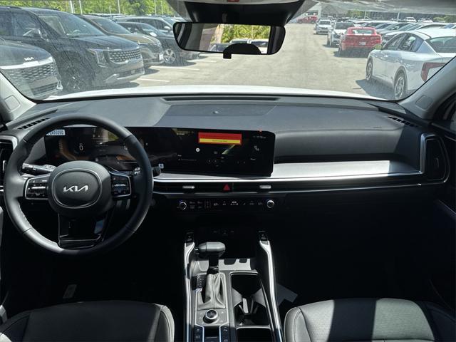 new 2025 Kia Sorento car, priced at $37,846