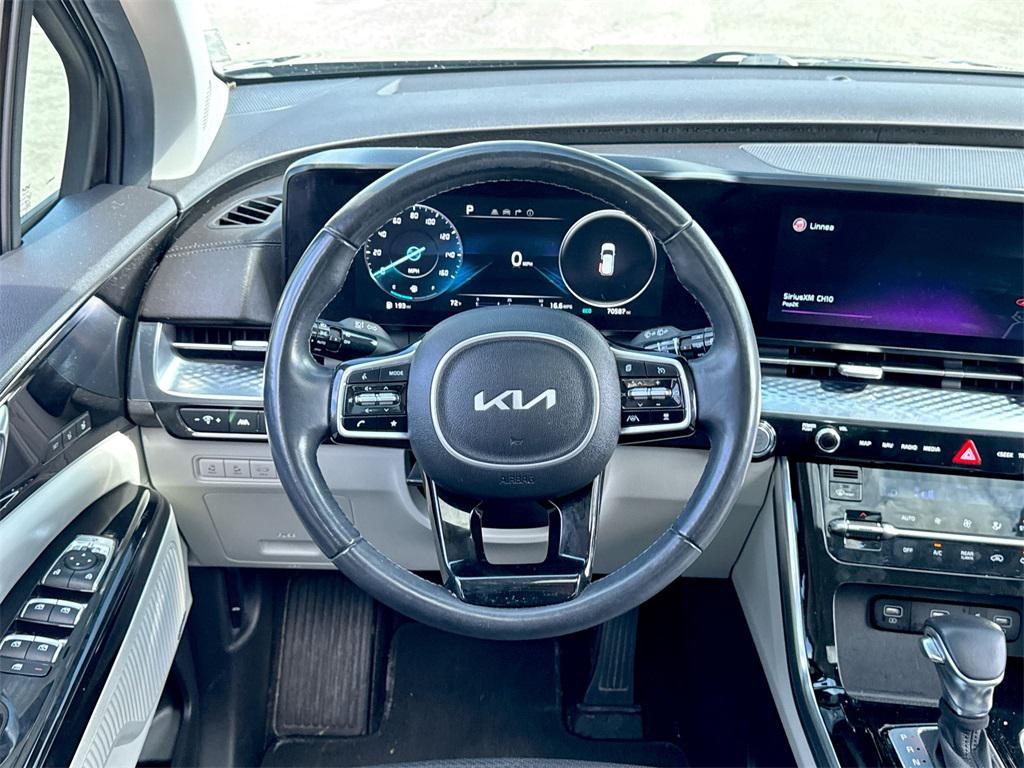 used 2022 Kia Carnival car, priced at $30,884