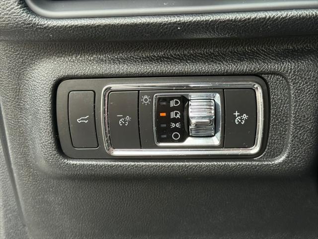 used 2021 Lincoln Corsair car, priced at $25,114