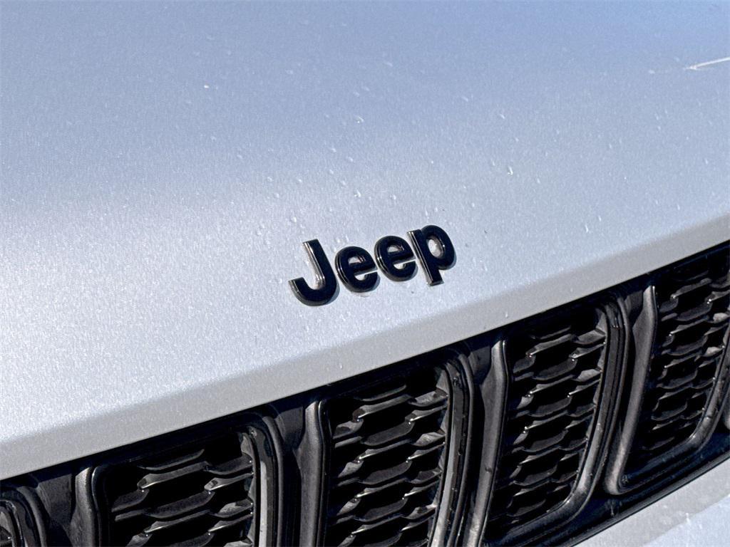 used 2024 Jeep Grand Cherokee L car, priced at $30,985