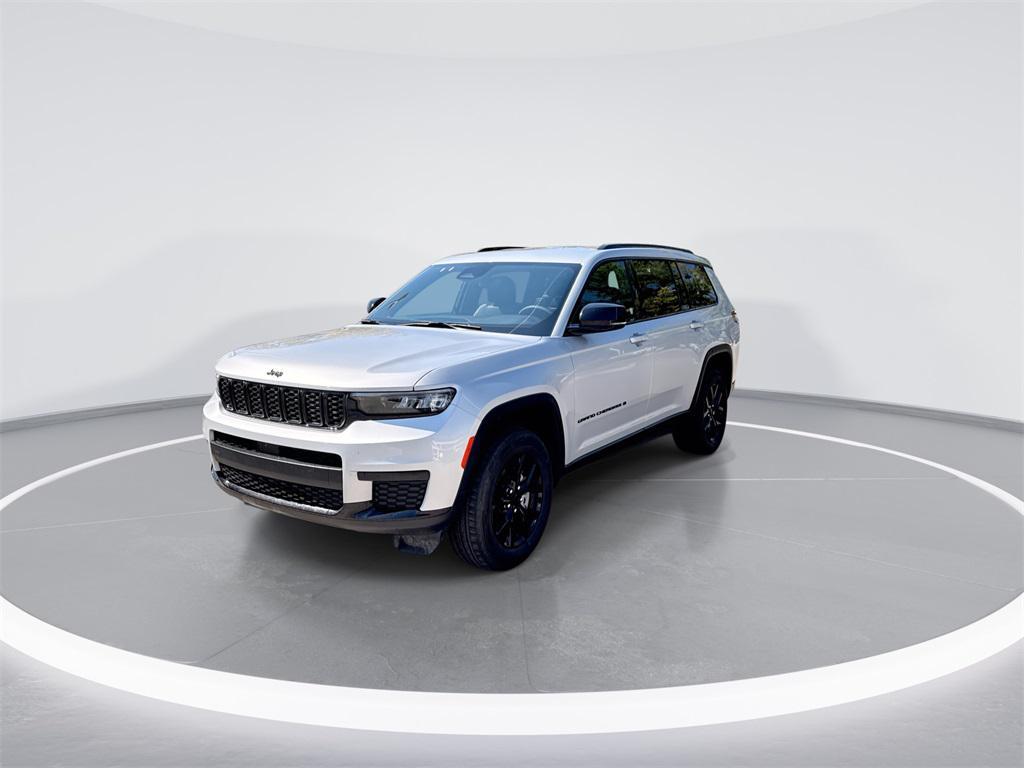 used 2024 Jeep Grand Cherokee L car, priced at $30,985