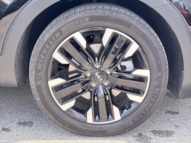 used 2023 Kia Telluride car, priced at $42,560
