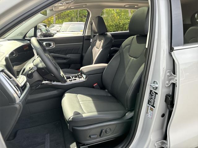 new 2025 Kia Sorento car, priced at $39,604