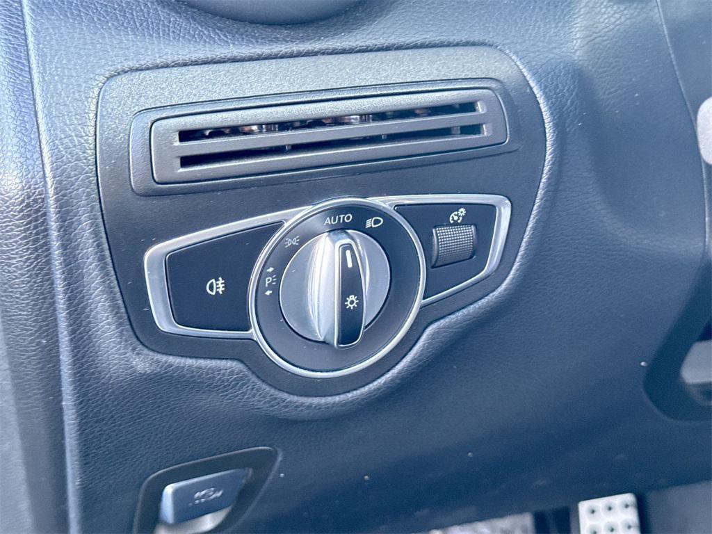 used 2019 Mercedes-Benz GLC 300 car, priced at $19,554