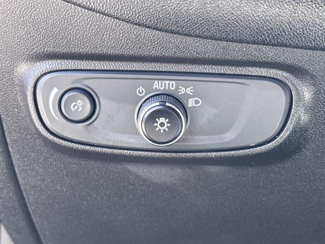 used 2021 Chevrolet Equinox car, priced at $17,316