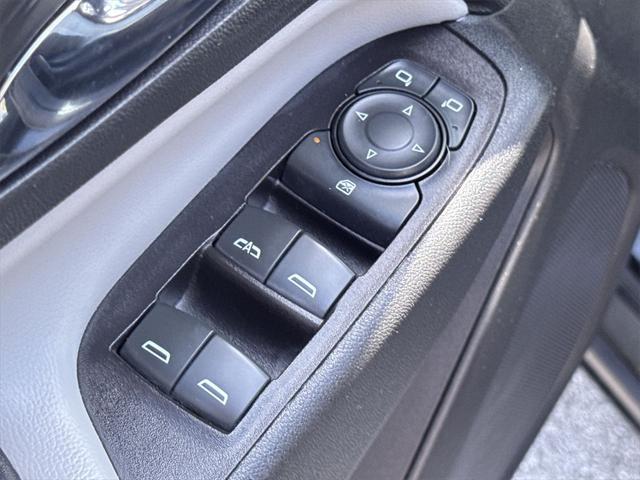 used 2021 Chevrolet Equinox car, priced at $17,316