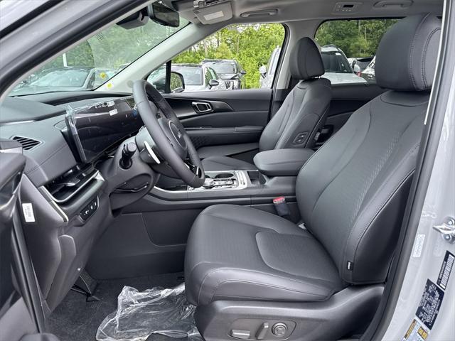 new 2026 Kia Carnival Hybrid car, priced at $53,626