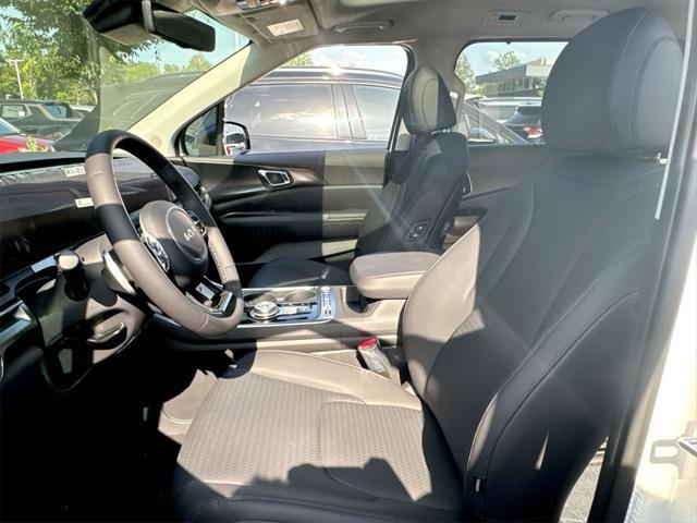 new 2026 Kia Carnival car, priced at $51,686