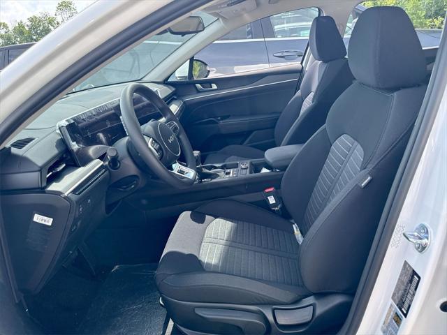 new 2025 Kia K5 car, priced at $27,883