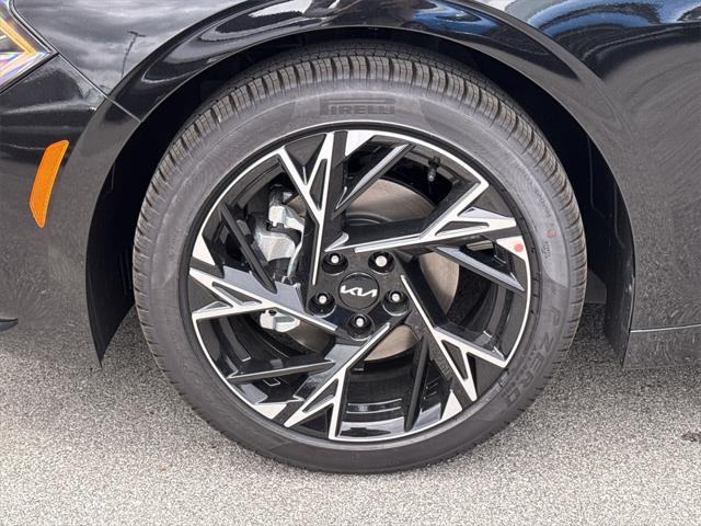 new 2025 Kia K5 car, priced at $30,231