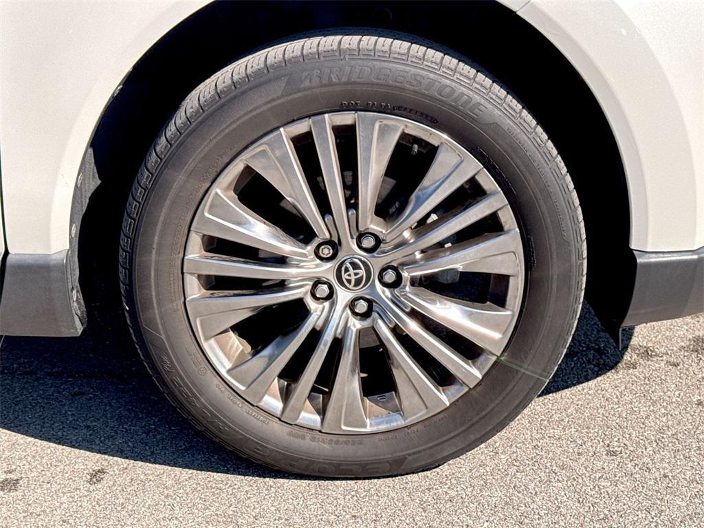 used 2021 Toyota Venza car, priced at $27,520