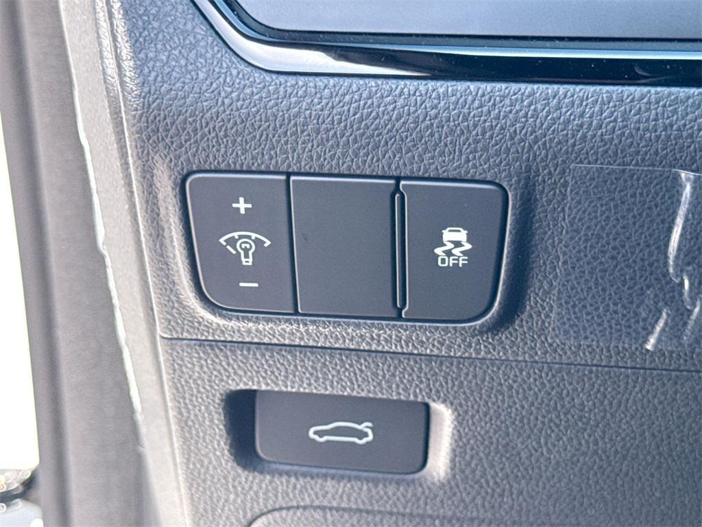 new 2025 Kia K5 car, priced at $38,155